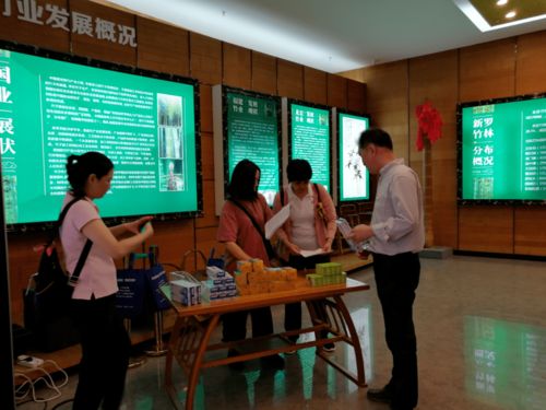 小池镇培斜村联合市、区科协开展“学党史 办实事”教育咨询服务实践活动